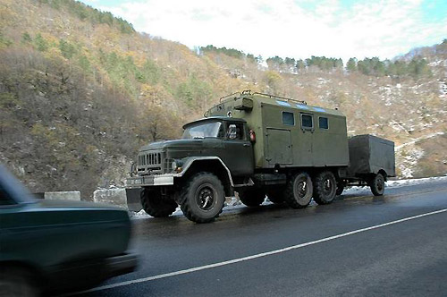 グルジア軍用車両（筆者撮影）