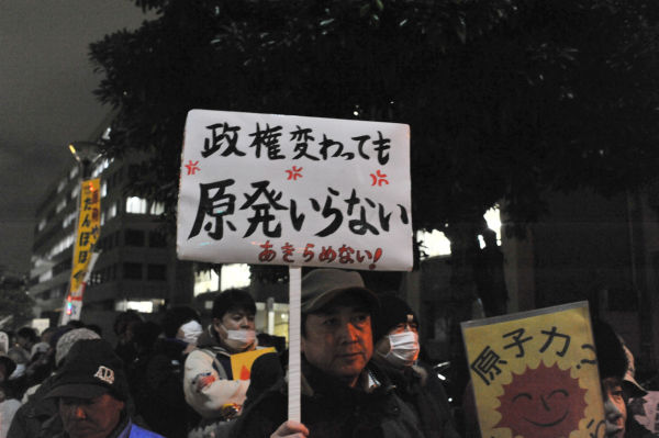 男性は「自民党政権になったら抗議ができなくなるかもしれない。警戒している」と話した。＝21日、永田町。写真：島崎ろでぃ撮影＝